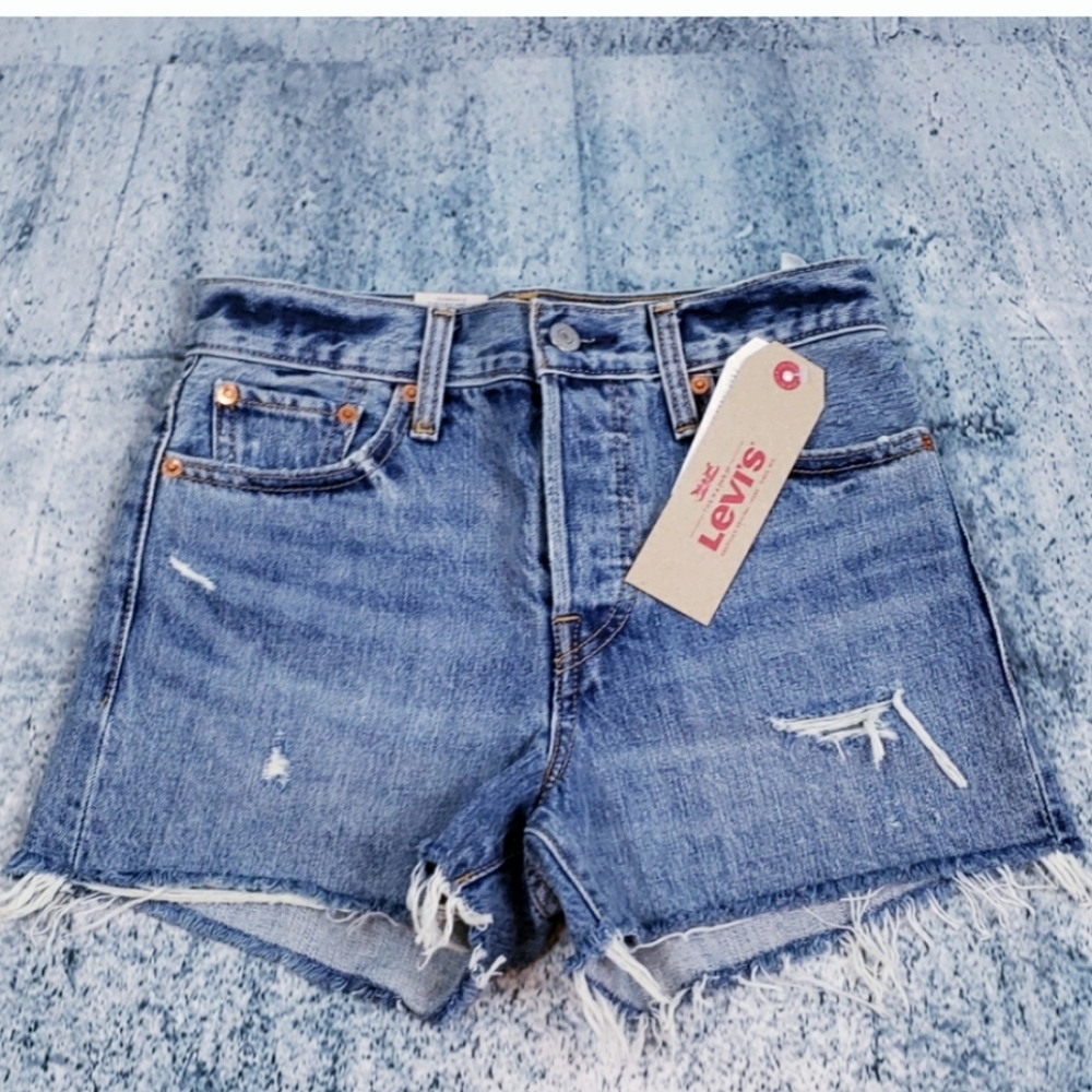 NWT Levi's Wedgie Short Sz 25
